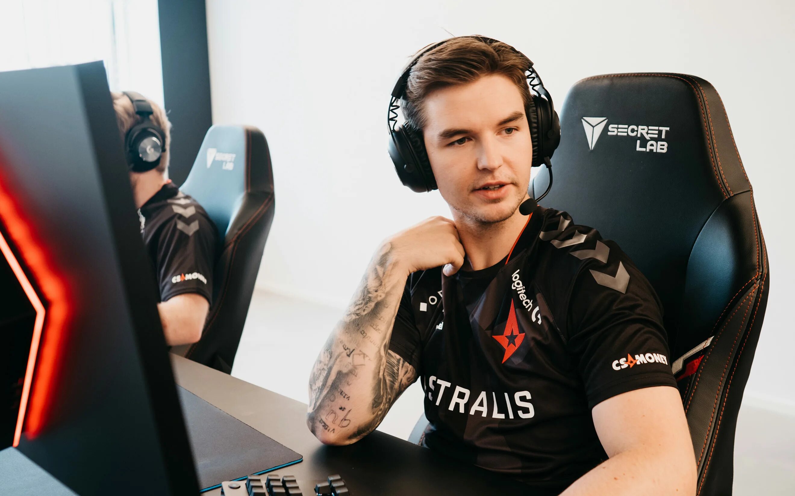 Luno cs go. Dev1ce Astralis. Девайс КС го игрок. Dev1ce CS go.