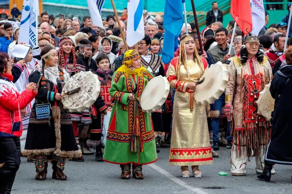 День коренные народы. Коренные жители Таймыра. Аляска коренные жители.