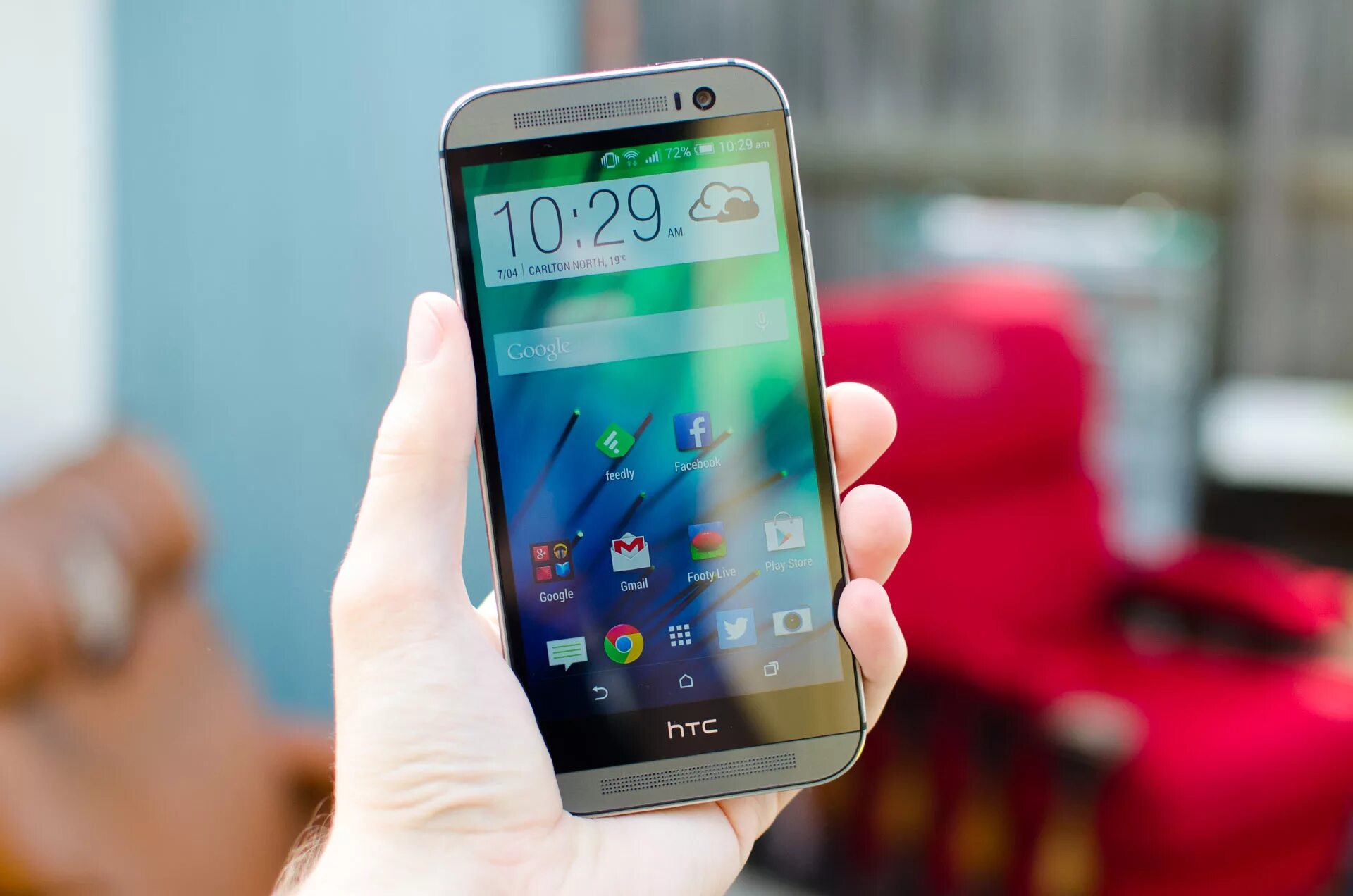Смартфоны с лучшей связью и интернетом. Htc 2014. смартфоны htc 2014 года. лучшие смартфоны 2011. топ смартфоны для девушек.