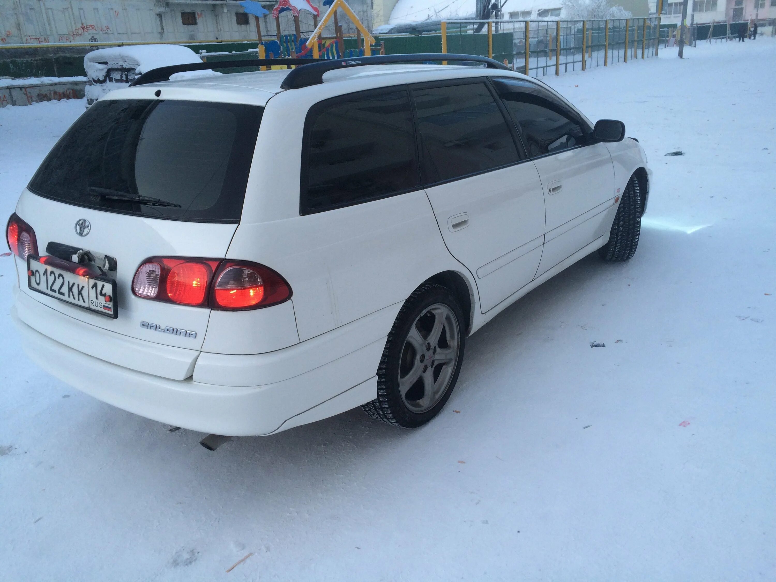 Тойота калдина б у. Тойота калдина 210 кузов. toyota caldina 211. калдина 211 кузов. кузов калдина st211.