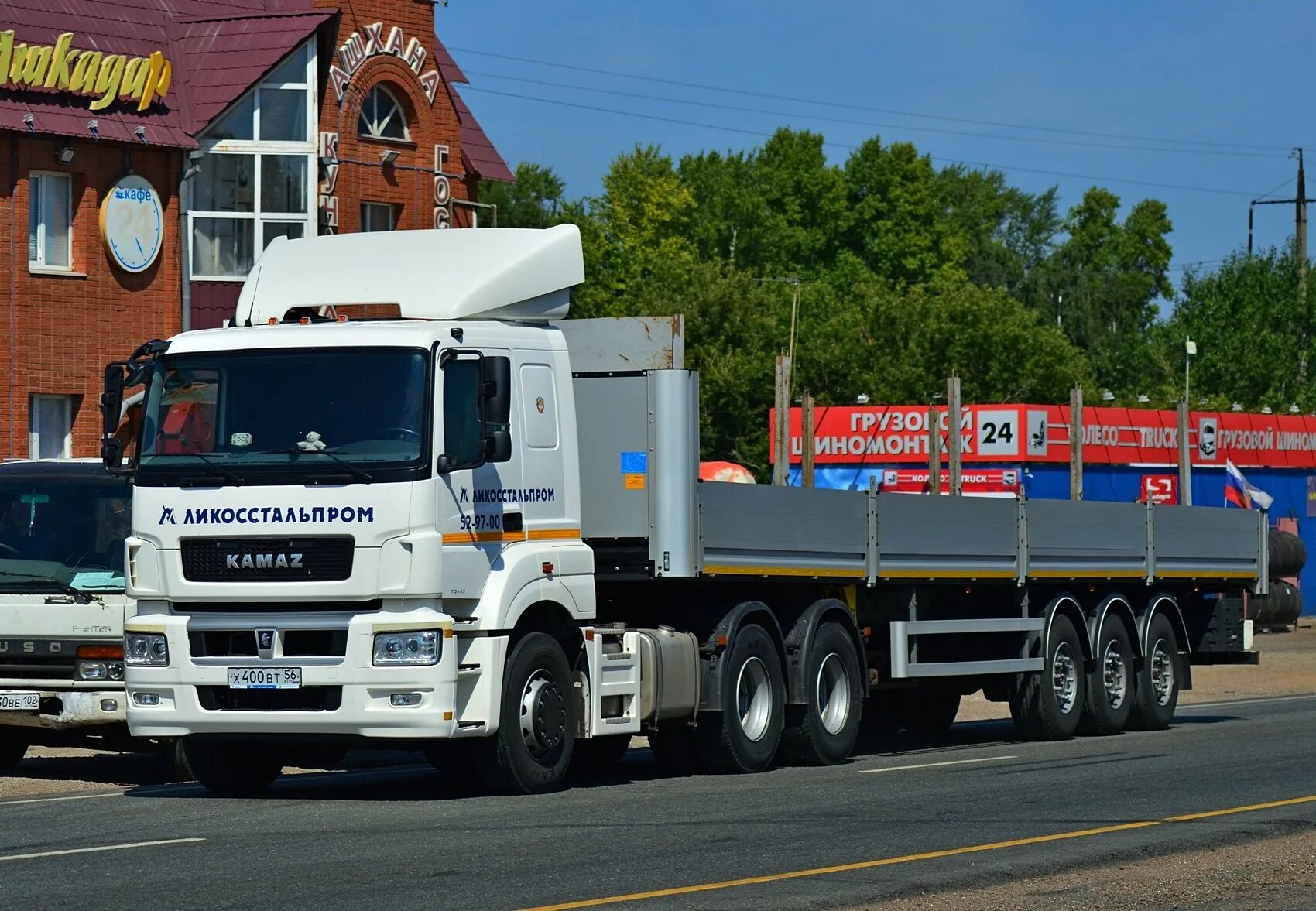 Камаз м 5. Тягач КАМАЗ 65206. КАМАЗ 65206 С полуприцепом Тонар. КАМАЗ 65206 С полуприцепом. КАМАЗ 65206 контейнеровоз.