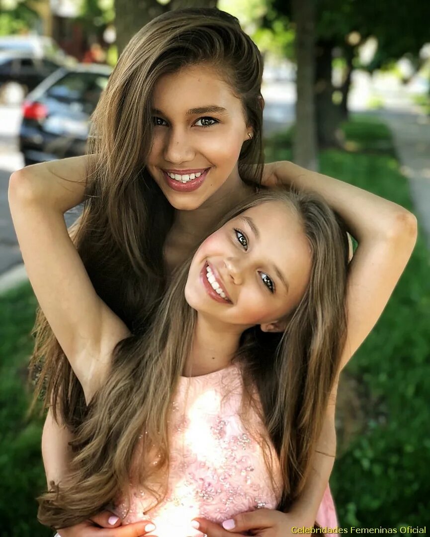 Malvina Polikarpova and Angelina. Девочки хотят купить