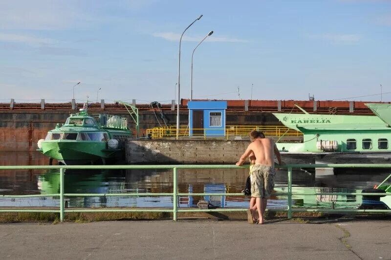 Погода петрозаводск на 10 дней самый точный. Речной вокзал Петрозаводск. Речной вокзал погода сегодня. Петрозаводск погода фото. Погода в Петрозаводске.