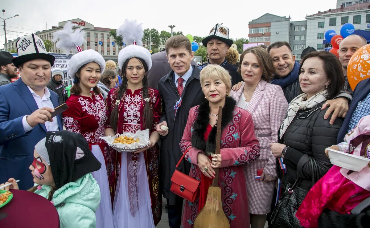 Коренных малочисленных народов севера, сибири и дальнего востока. Нивхи южно-сахалинск. Нивхи нанайцы. Нивхи народ сахалина. Нивхи сахалина.