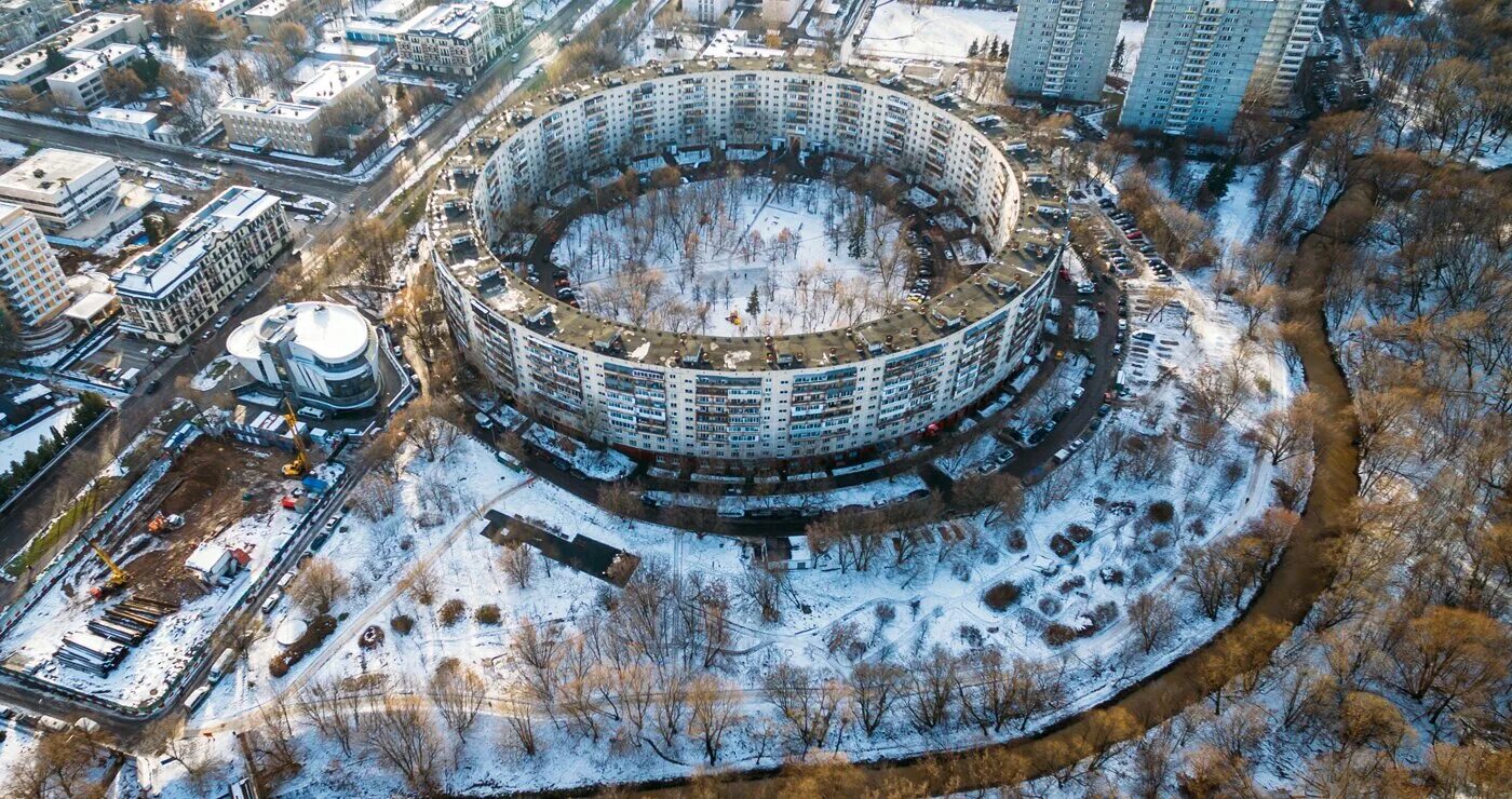 Москва улица Довженко 6. Улица Довженко Москва круглый дом. Москва, улица Довженко, дом 6,. Круглый дом Довженко 6.