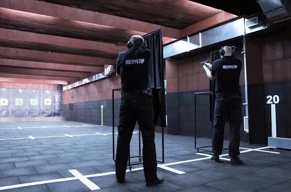 Балтийский стрелковый тир в санкт петербурге. Стрелковый клуб 1 спб. Тир стрелковый домашний. Стрелковый тир спб. Тир спб на улице.