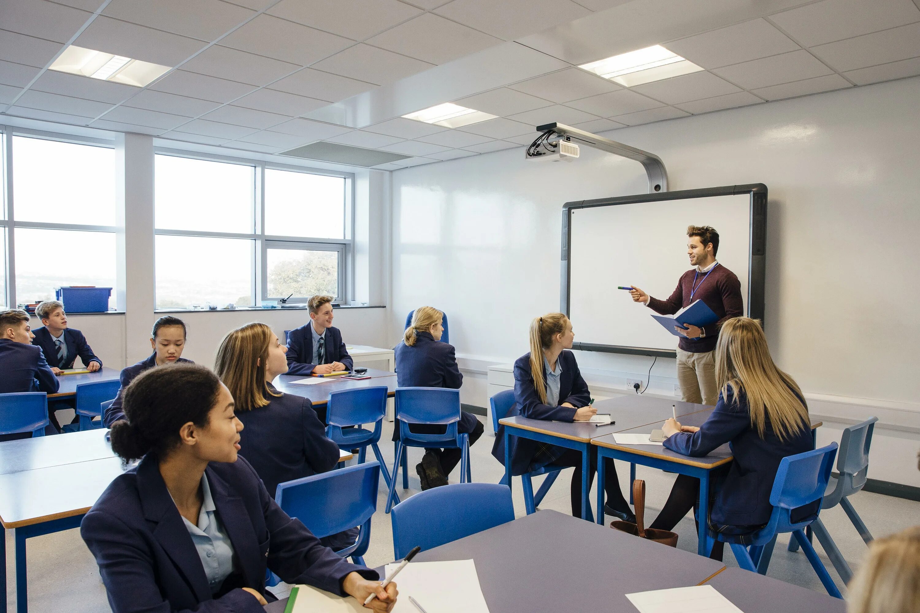 Teacher conferences. Тренинг в университете. Урок в университете. Образование в высшей школе. Современный педагог.