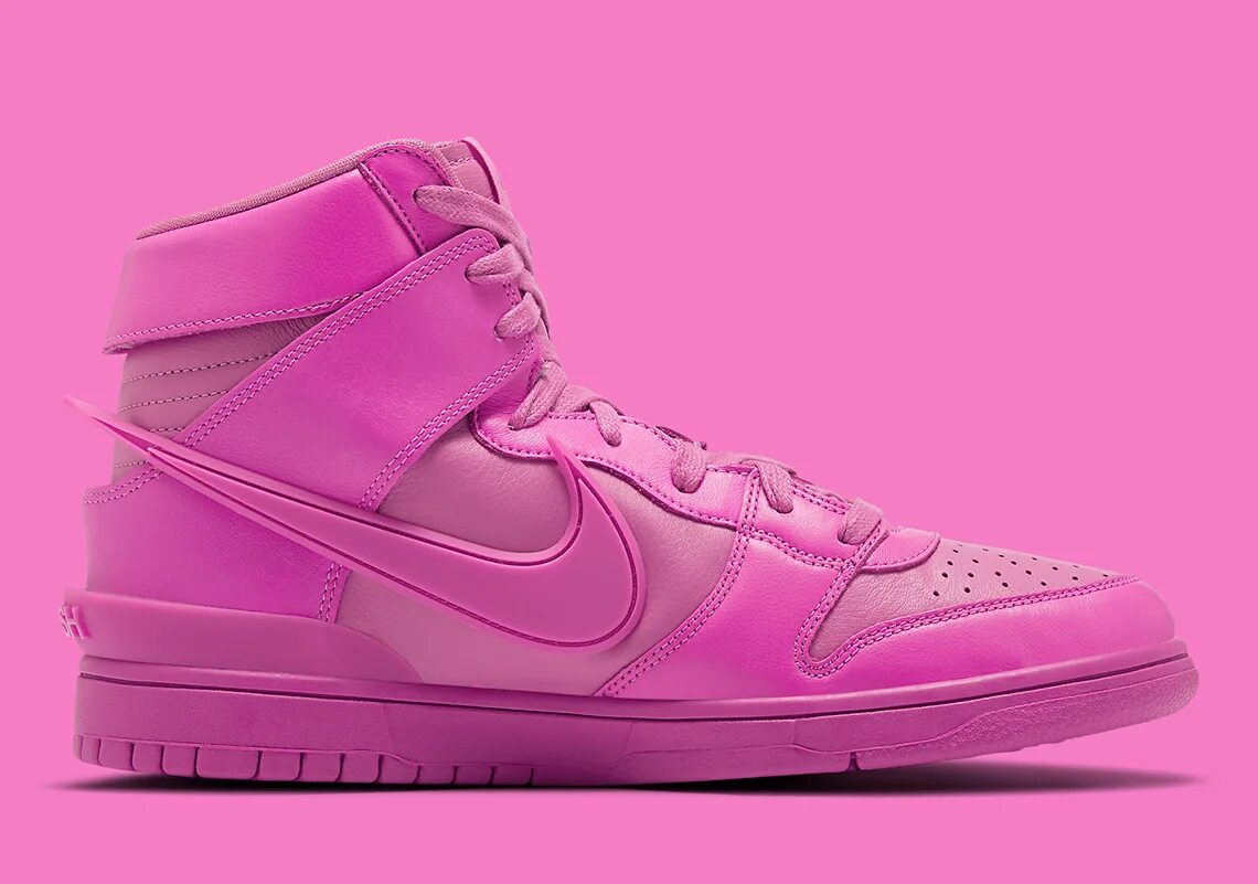 Кроссовки с розовой подошвой. Nike Dunk Ambush Pink. Nike Dunk High Ambush. Nike SB Dunk High Pink. Nike Dunk High Ambush Pink.