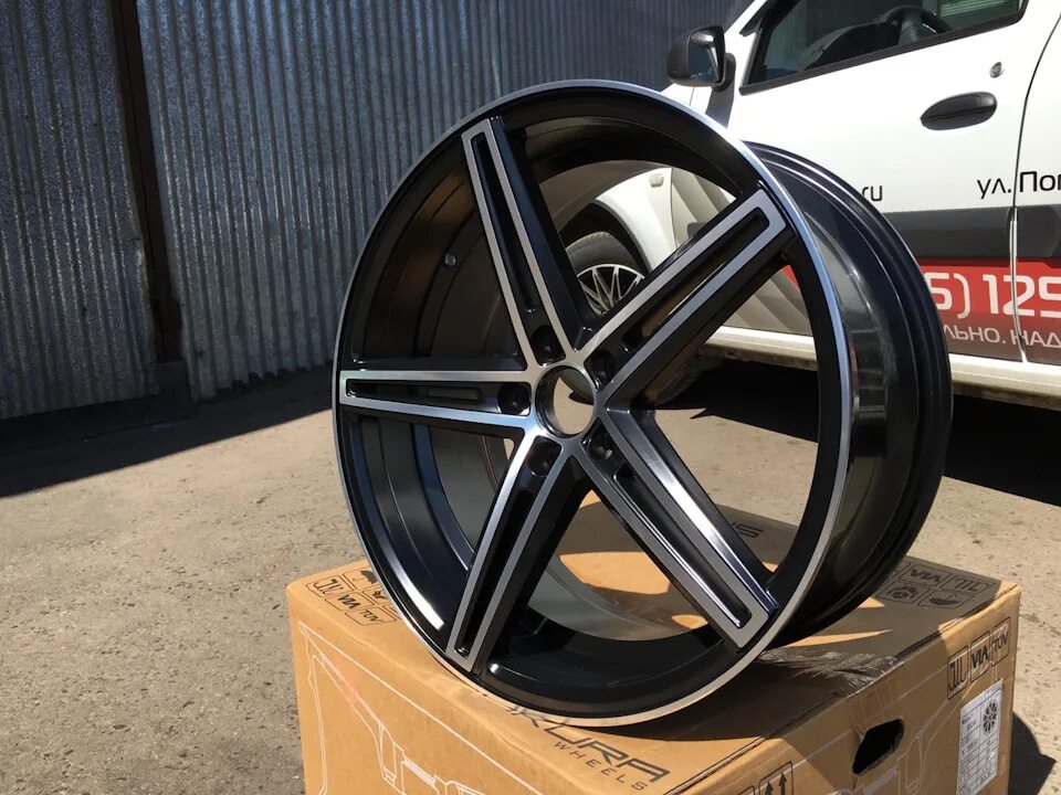 Диски vossen cvt r20. 3/40/67. Bmw диски r20 760 стиль. Vossen cv5 r17 5x114. Vossen cv3 r17.