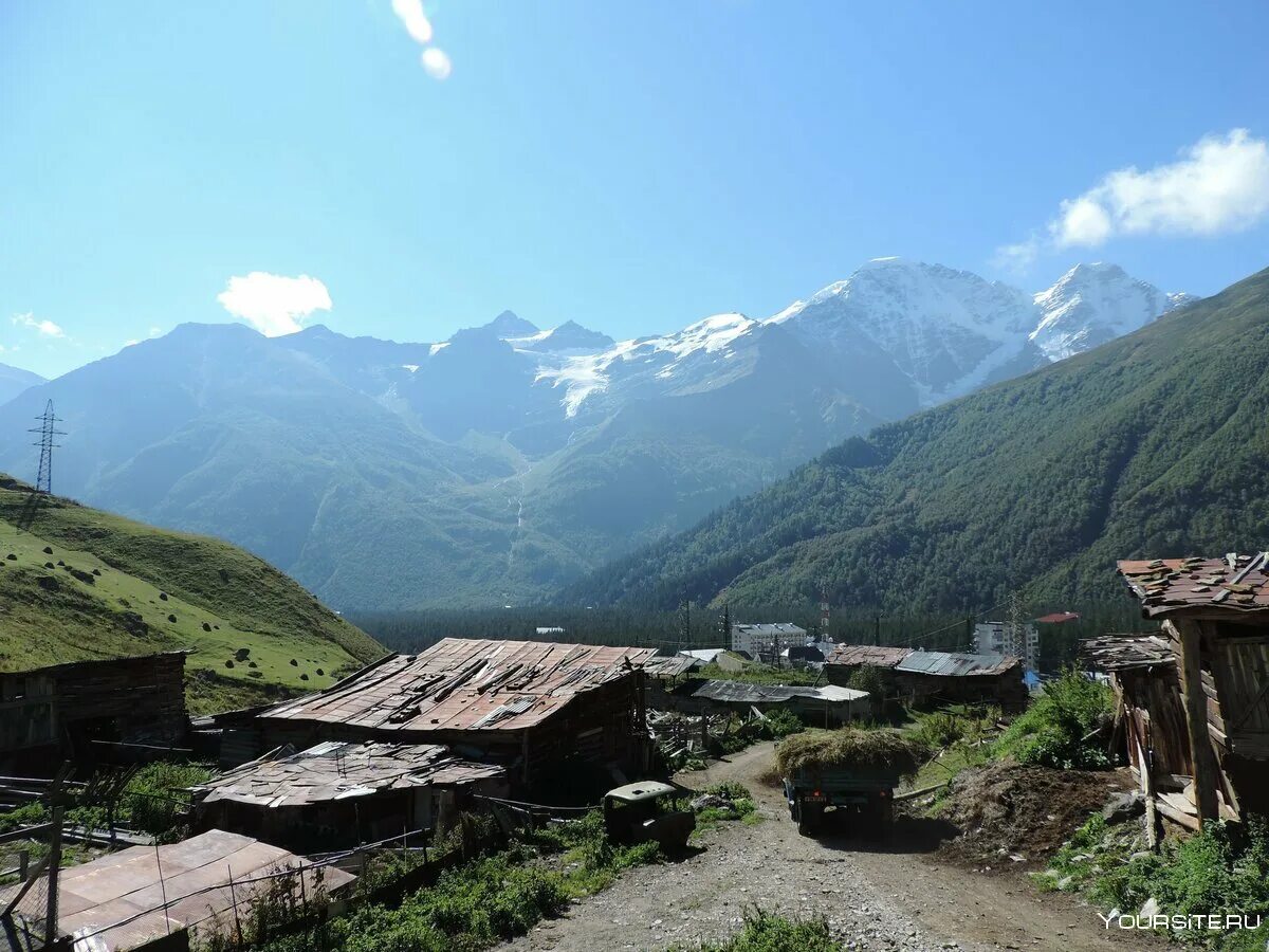 Балкария село терскол. Кабардино балкария поселок терскол. Приэльбрусье поселок эльбрус. Балкария село терскол. Кабардино балкария поселок терскол.