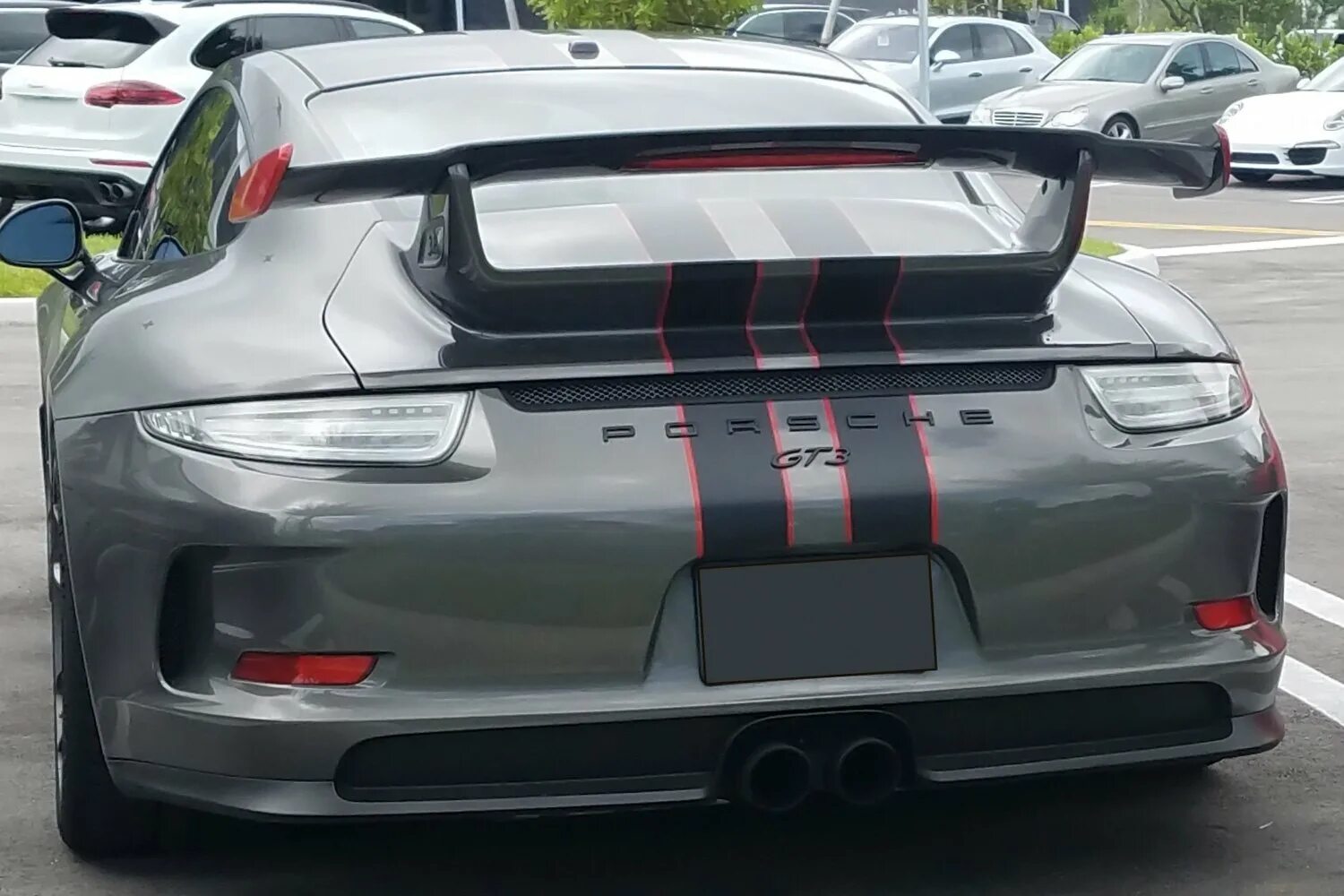 Спойлер порше. Porsche 911 спойлер. Порше 911 со спойлером. Спойлер Porsche gt3 996. Porsche 911 gt3 спойлер.