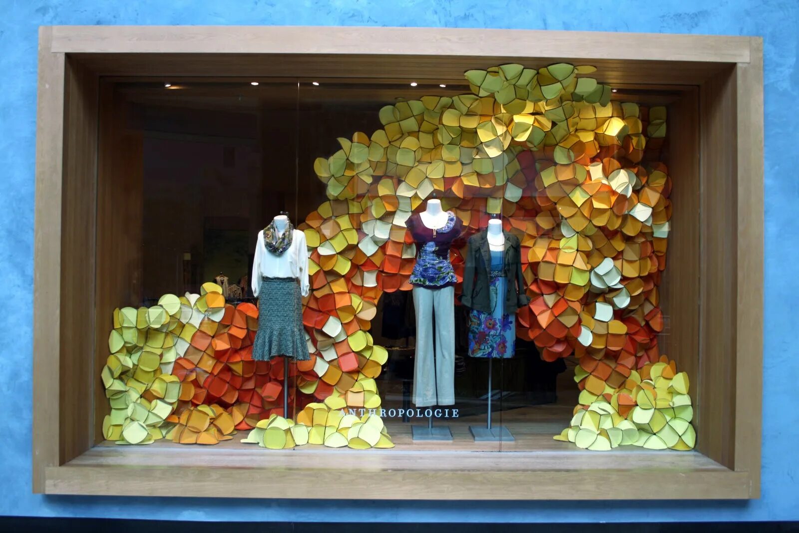 Как сделать несколько витрин. Необычные витрины. Дизайнерские витрины. Дизайнерские витрины. Как сделать несколько витрин.