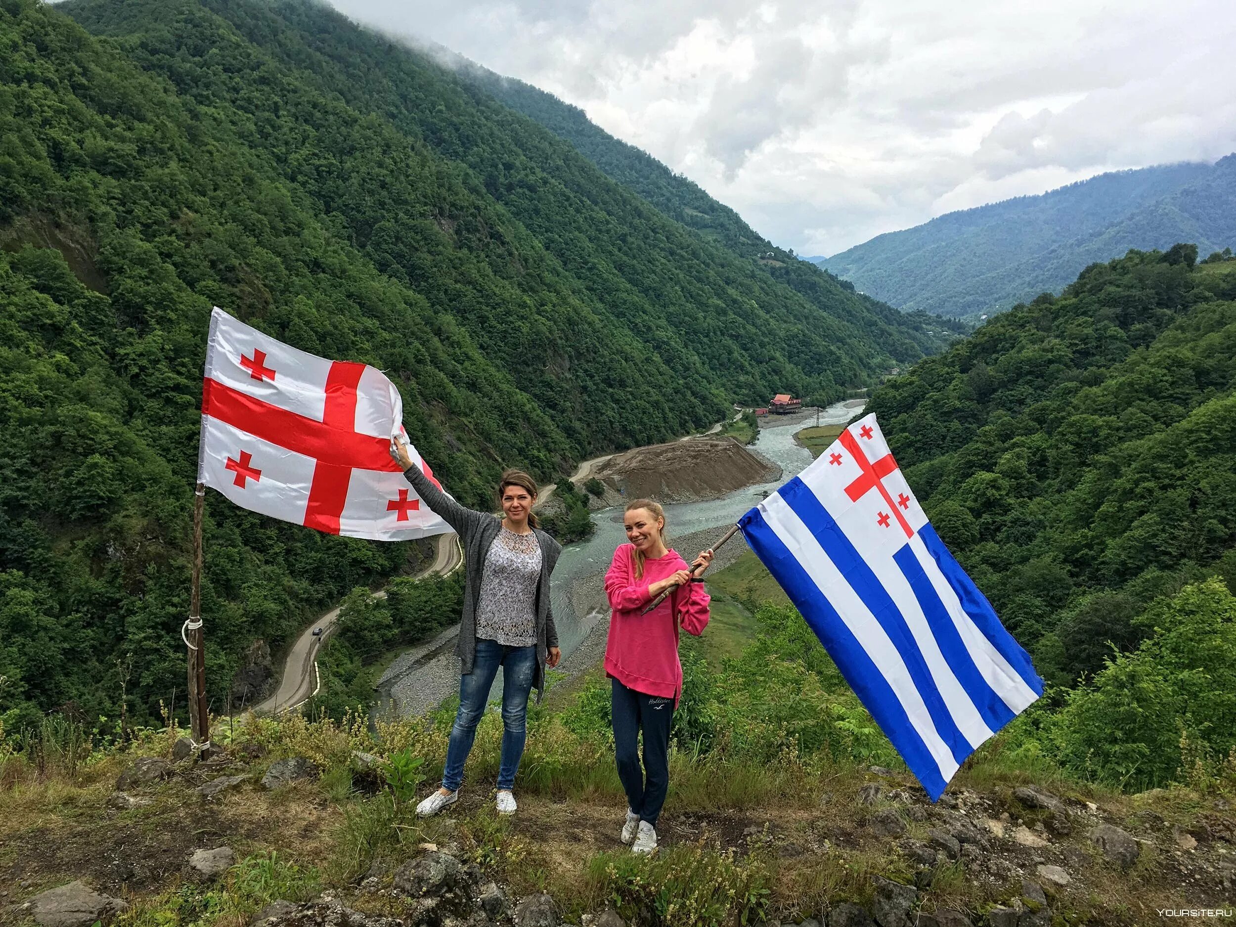 В грузию можно попасть