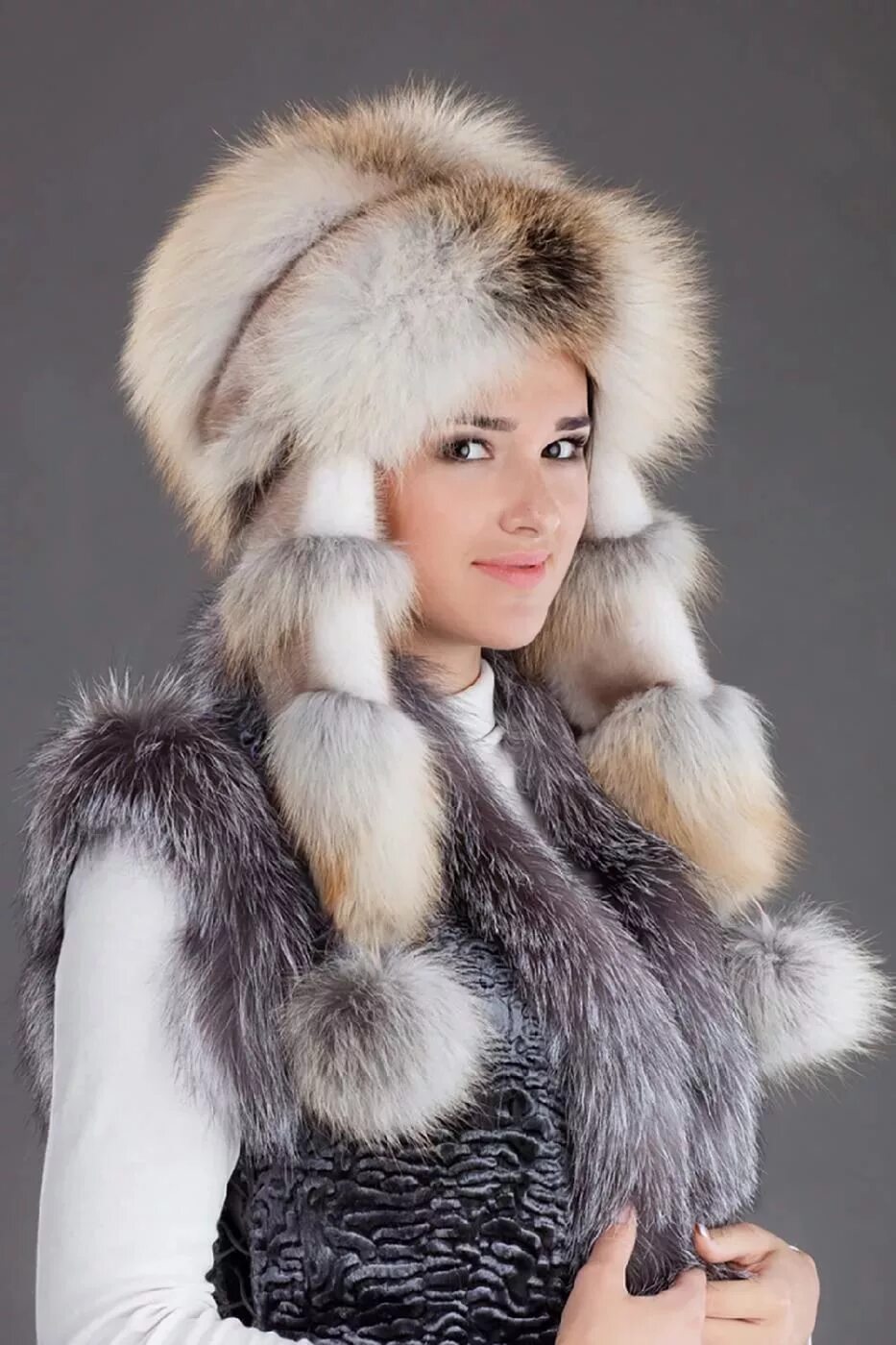 Изделия из кожи и меха. Изделия из кусочков меха. Модели шуб. Брошки с мехом. Изделия кожа мех.