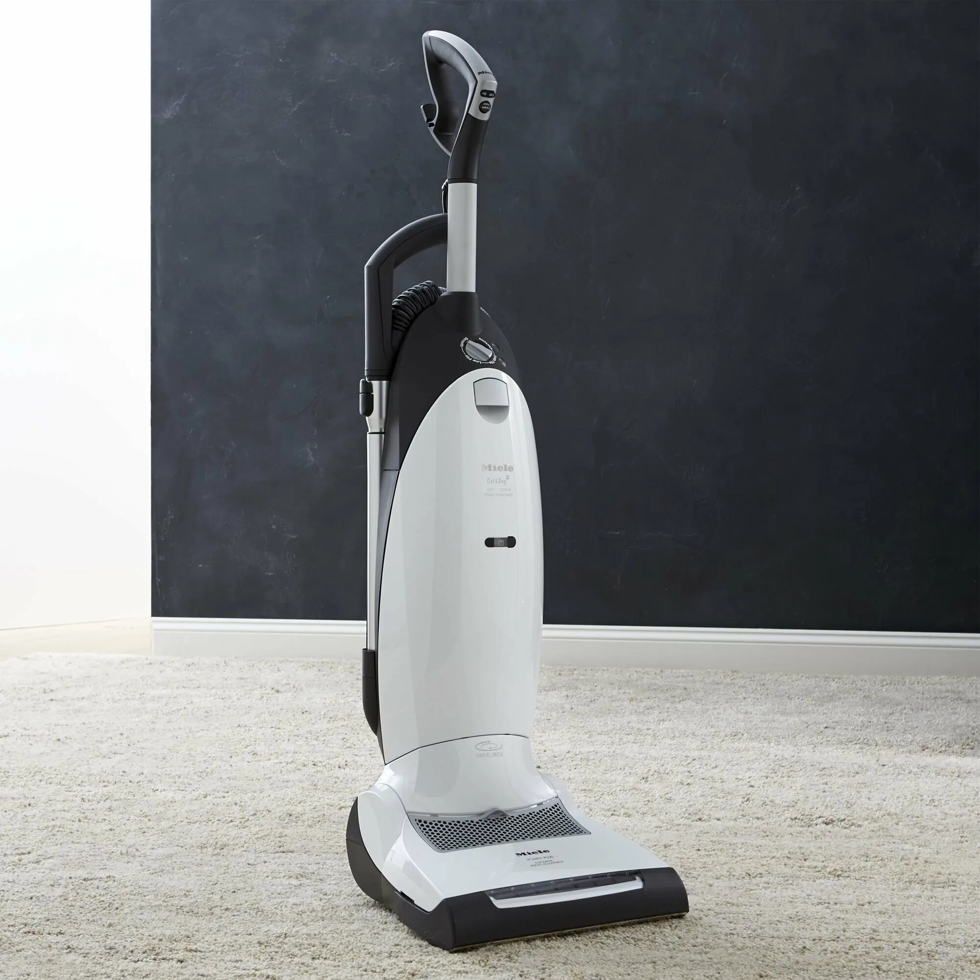 Вертикальный miele. Вертикальный miele. Пылесос miele вертикальный. Miele пылесос беспроводной. Miele smml0 triflex hx1 cat dog.