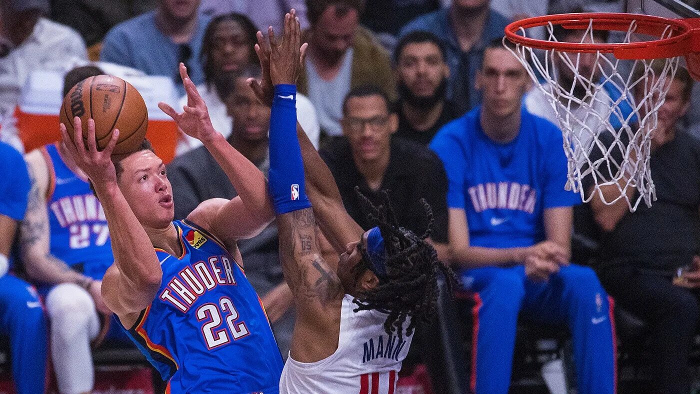 Оклахома индиана прогноз. Кто такой брогдон в бостоне. Беркс нью йорк никс. Мозес браун баскетбол. Sabonis нба.