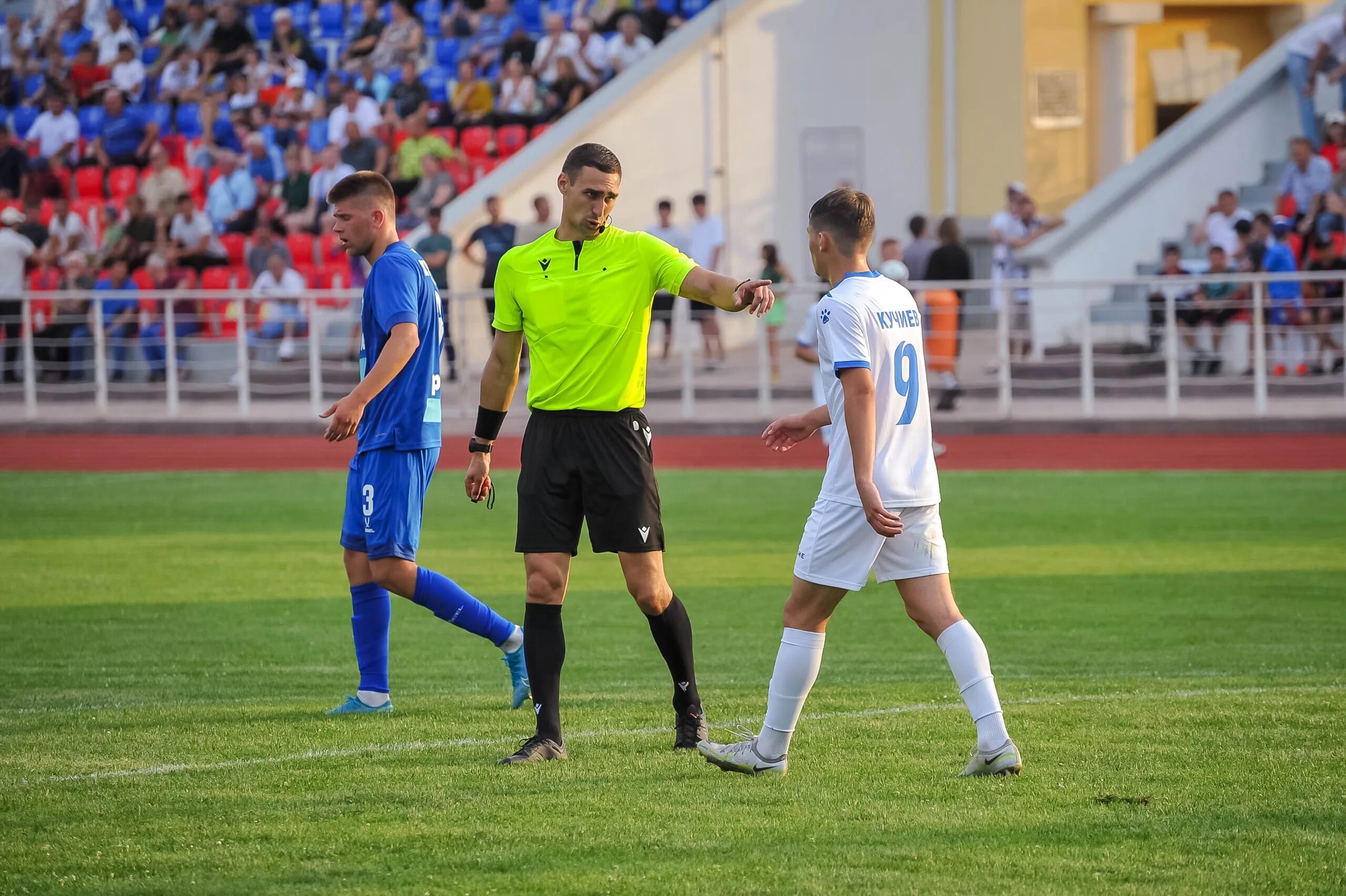 Время игры сегодня краснодара. Гуренко футболист уфа. Уфа краснодар. Футбол уфа сегодня. Краснодар 2 фото.
