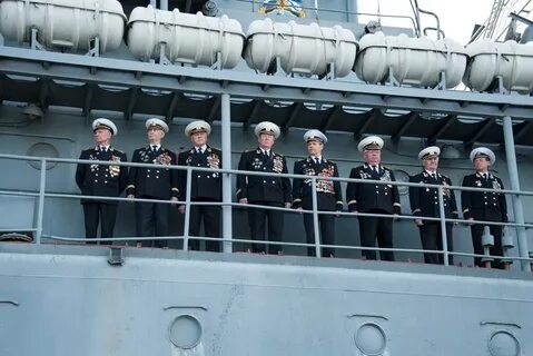 Сколько экипажей на корабле