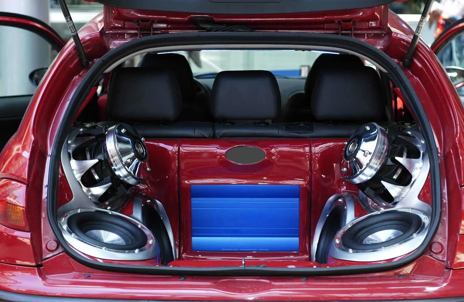Bass auto. Car Audio System 60wx4. Car Audio в Bentley Continental gt 2008 Speakers. Автозвук Пежо 206. Сабвуфер Пежо 206 кабриолет.