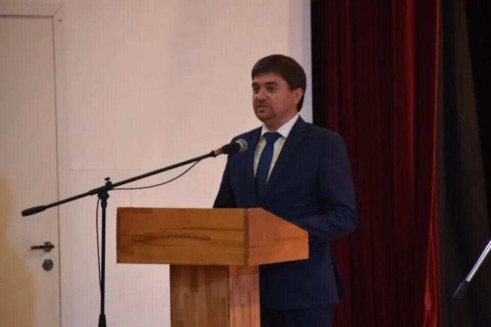 Исполком елабуга. Елабуга руководитель исполкома района. роман исланов елабуга. исполком рыбно-слободского района. исланов елабуга исполком.