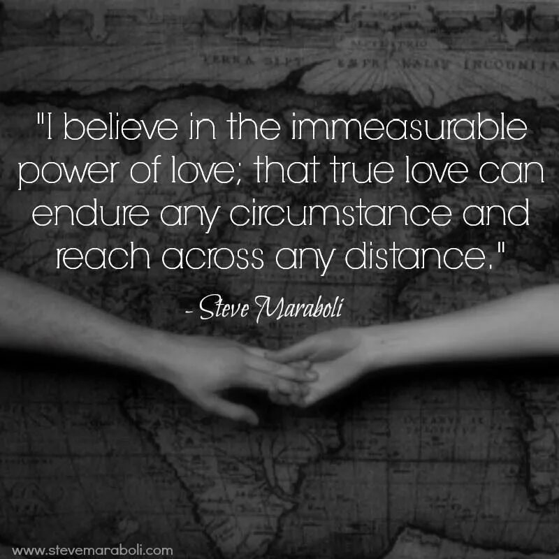 Высказывания о любви на расстоянии. Любовь на расстоянии цитаты о любви. Афоризмы про любовь на расстоянии. Любить на расстоянии цитаты.