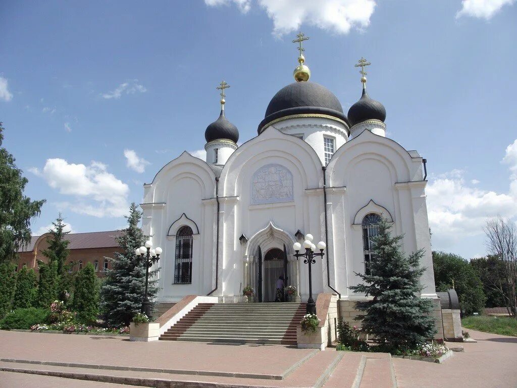 Свято преображенский женский монастырь. Задонский Свято-Тихоновский Преображенский монастырь. Свято-Тихоновский женский монастырь Задонск. Святотихоновсеий Преображенский монастырь. Преображенский Тихоновский монастырь в Задонске.