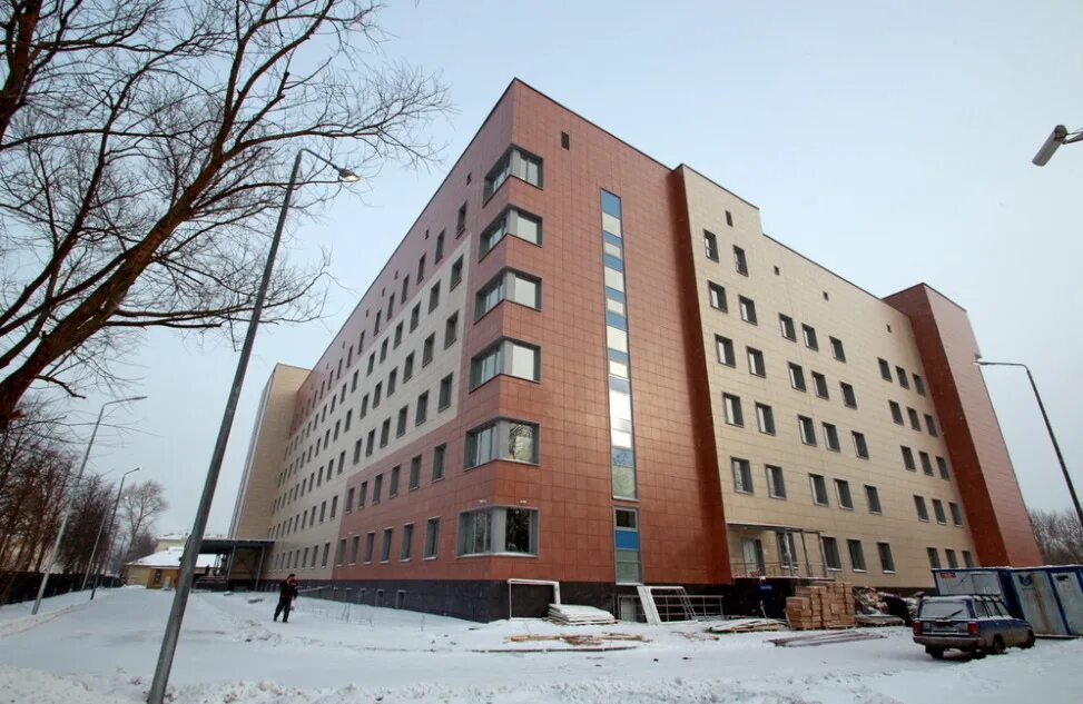 Лечебно-диагностический корпус городской больницы № 33 в Колпино будет сдан в бл