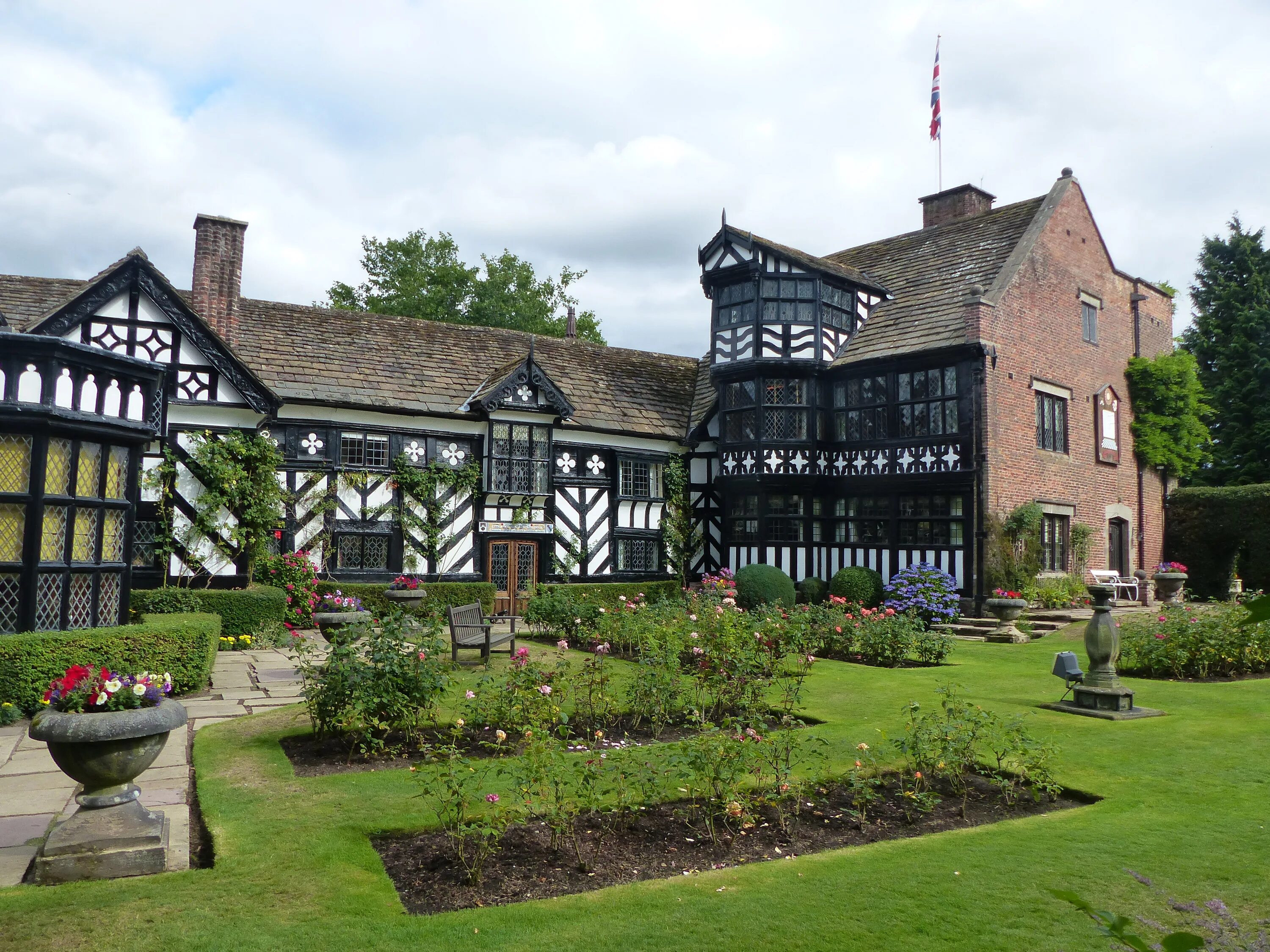 Графство Чешир Олд Холл. Gawsworth Hall. Мортон Олд Холл.