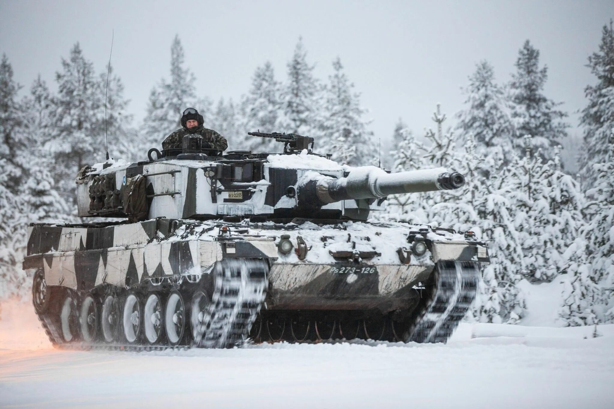 Snow leopard 2. Финский леопард 2. “leopard 2r” финляндия. танковые войска финляндии. финские танки.