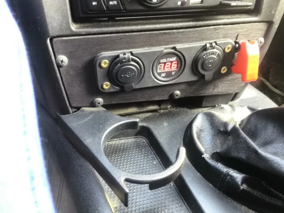 Нива шевроле как снять пепельницу Очечник вместо пепельницы Chevrolet Niva, 1,7 л, 2004 года тюнинг DRIVE2