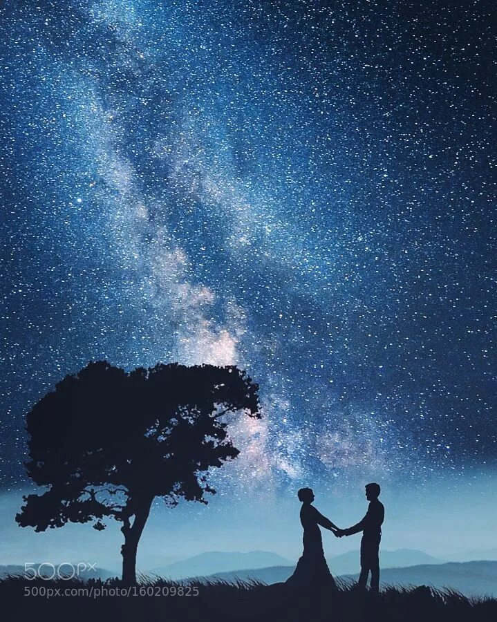 Поцелуй под звездами. Небо ночью. Звездное небо. Это одиночество. Love the night sky.