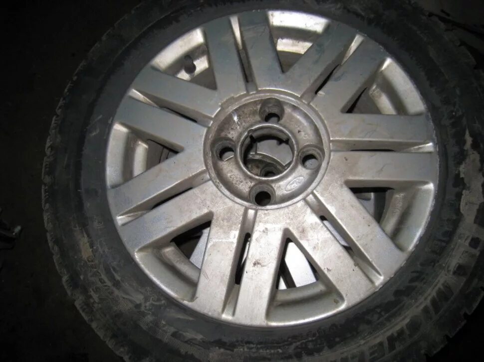 Литой диск ford fiesta r17. Диски форд r15. Литые диски форд транзит r15. Диски форд фьюжн 2 r15 оригинал. Диски на форд транзит 5х160.