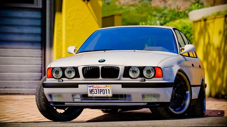 Е34 узкая. БМВ 5 е34. BMW e34 Restyling. BMW e34 белая. BMW m5 e34 Рестайлинг.