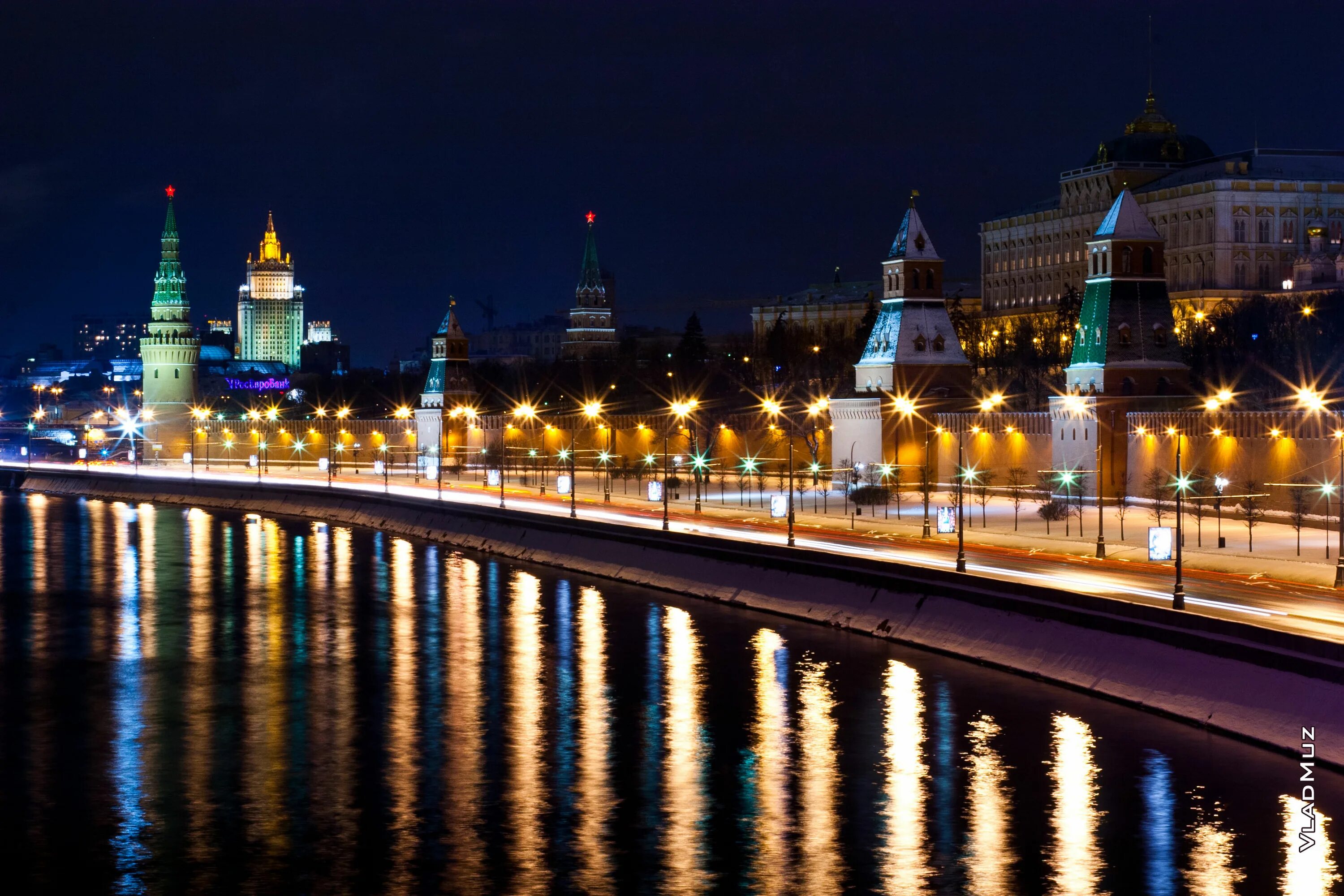 Красивые места в городах россии. Москва. Ночной Кремль Москва. Московский Кремль ночью. Ночной Кремль Москва 2006.