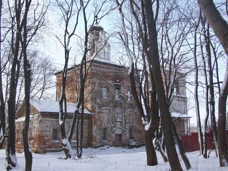жерновка преображенская церковь. храм в с жерновка серпуховский район. церковь преображения господня в жерновке. жерновка серпуховский. жерновка серпуховский район.