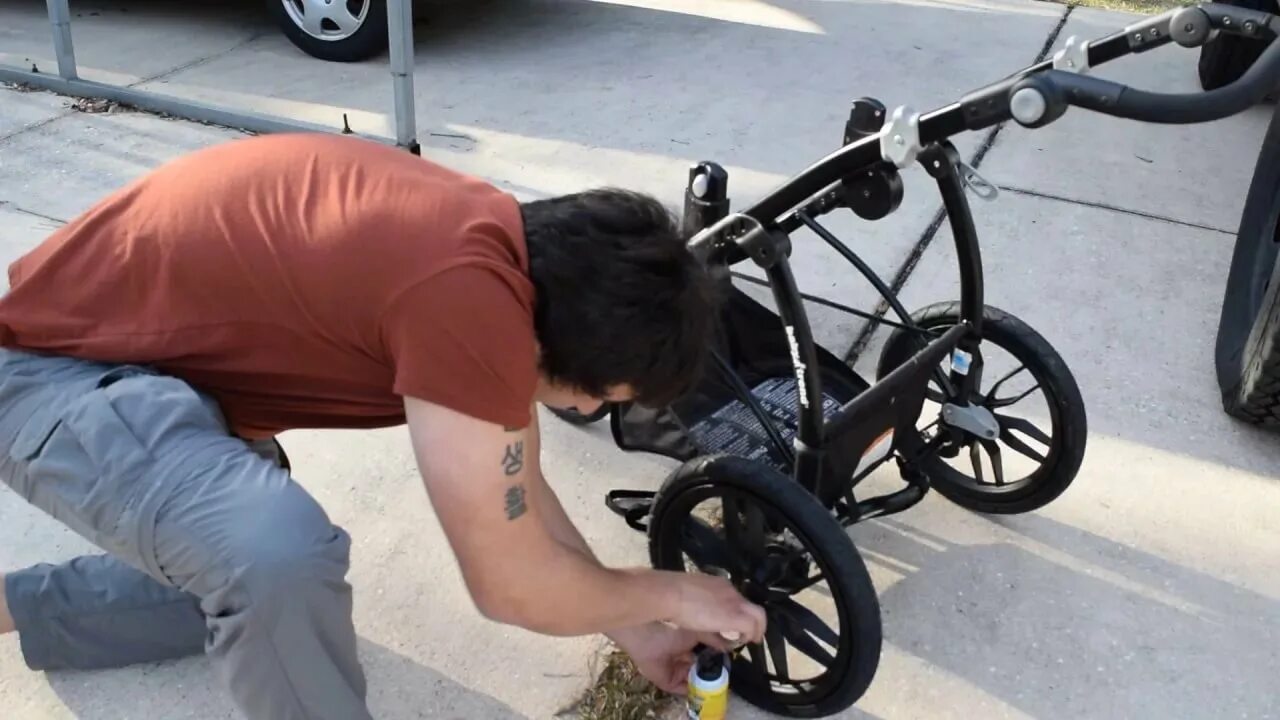 сервис по ремонту детских колясок. реставрация колясок детских. отремонтировать детскую коляску. отремонтировать детскую коляску. ремонт коляски детской.