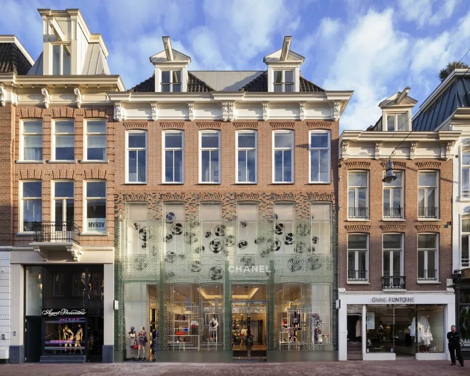 Фасада г. Crystal Houses бюро MVRDV В Амстердаме. Архитектурные бюро MVRDV (Нидерланды). Бутик Шанель в Амстердаме. MVRDV В Амстердаме, Нидерланды.