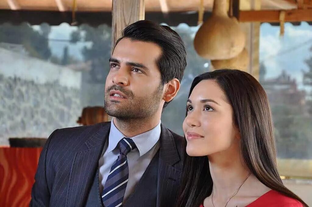 муж cemrebaysel. турецкий сериал кираз. вдребезги турецкий сериал. меня зовут мелек сериал. гюллю сериал турецкий.