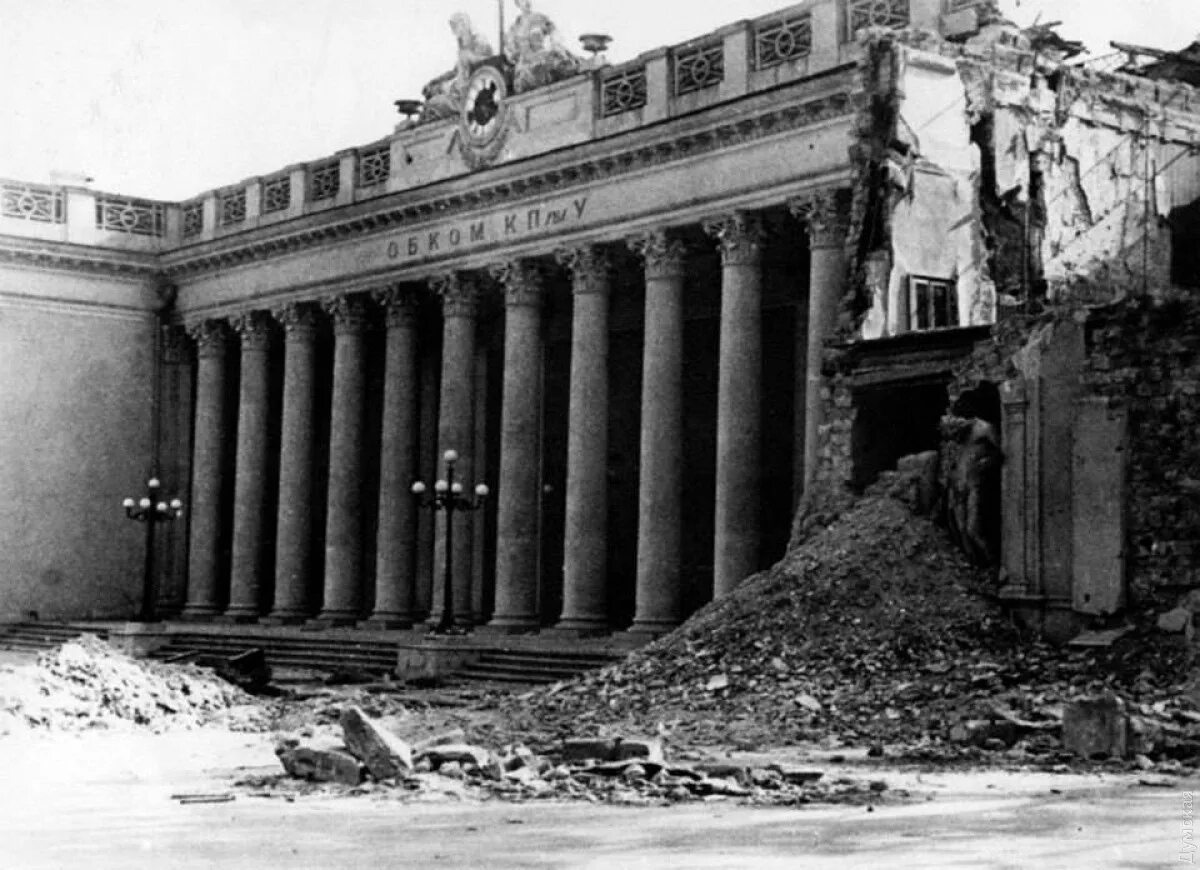 одесса в 1944 году. освобождение одессы апрель 1944. бомбардировка одессы 1941. одесса 1944 после освобождения. захват одессы 1941.