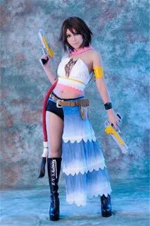 Yuna final fantasy cosplay