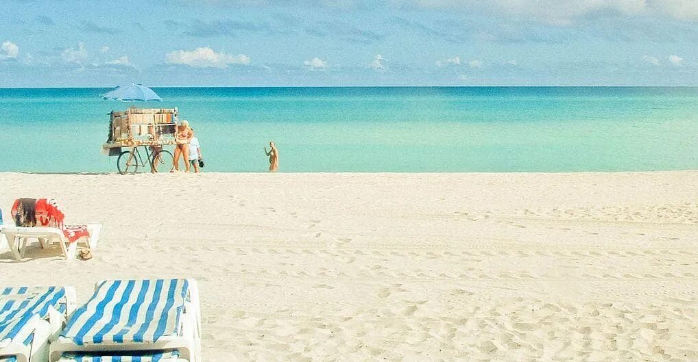 АМО Бич Бич Бич Бич. Kalba Beach пляж. Пляж zuhre Beach. Бич Бич Лилак.