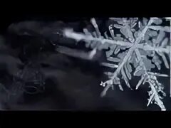Одна снежинка еще не