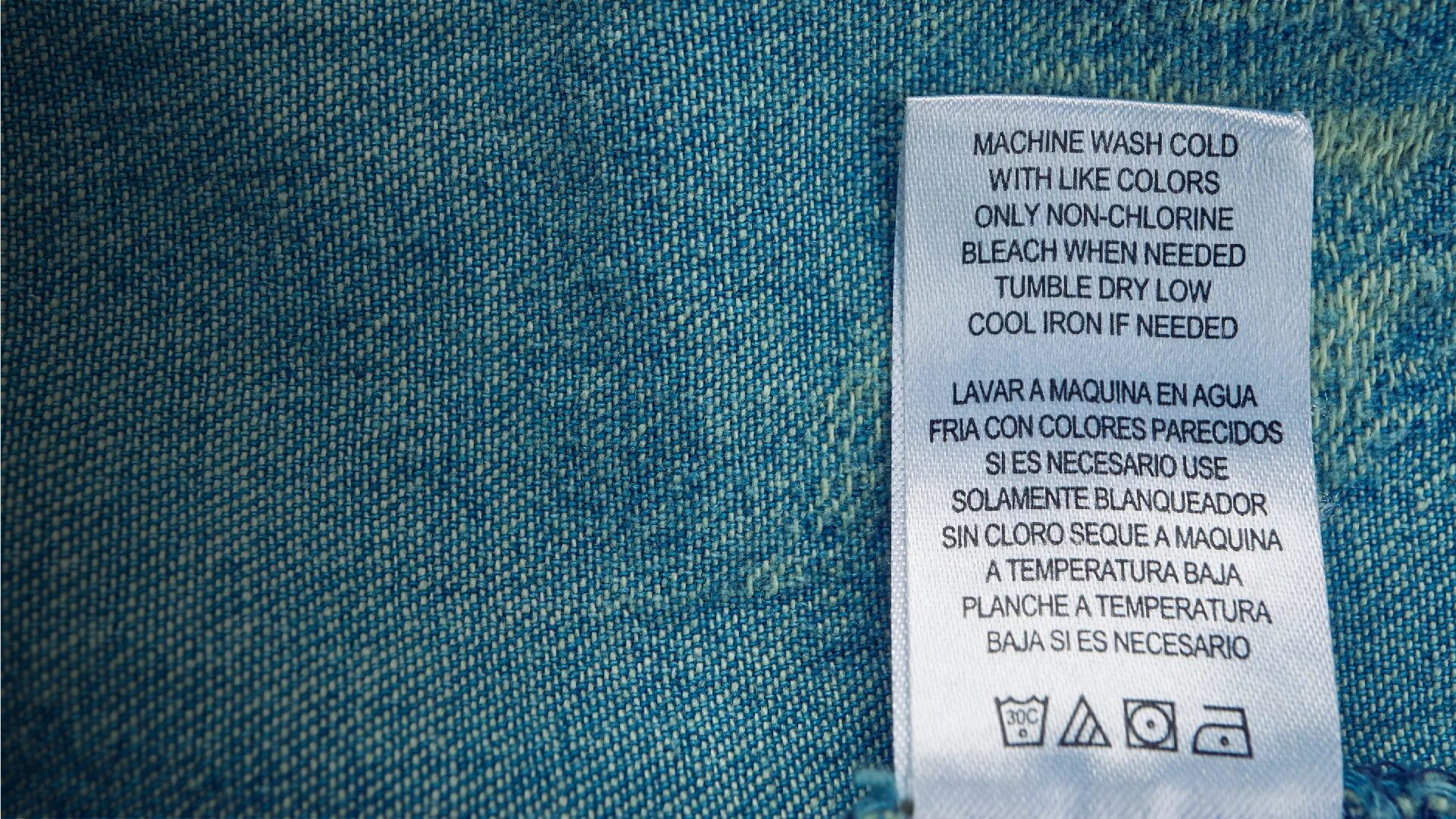 I washed перевод. Этикетка на одежде. Этикетка для джинс. Care Label джинсы. Джинсы Fabric Wash.