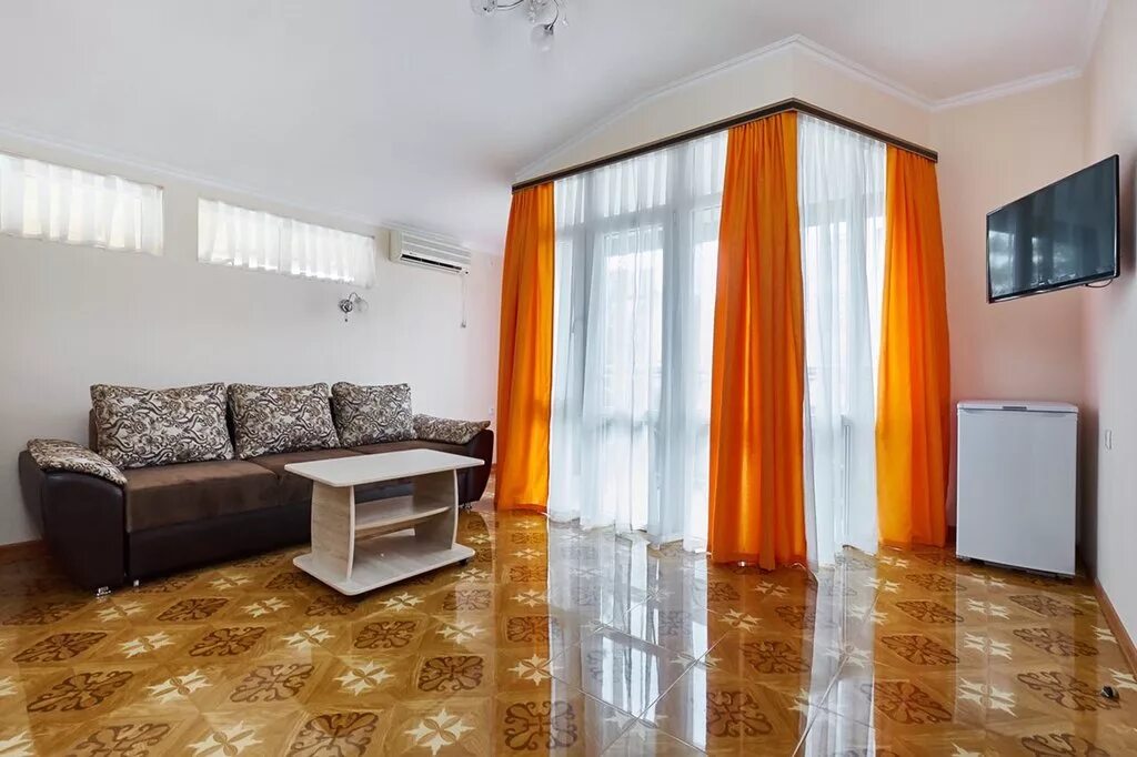 Отель валенсия адлер сириус. Кондиционирование в оаэ. Тростниковая улица 35 сириус. Снять дом в сириусе адлер. Гостевой дом сириус.