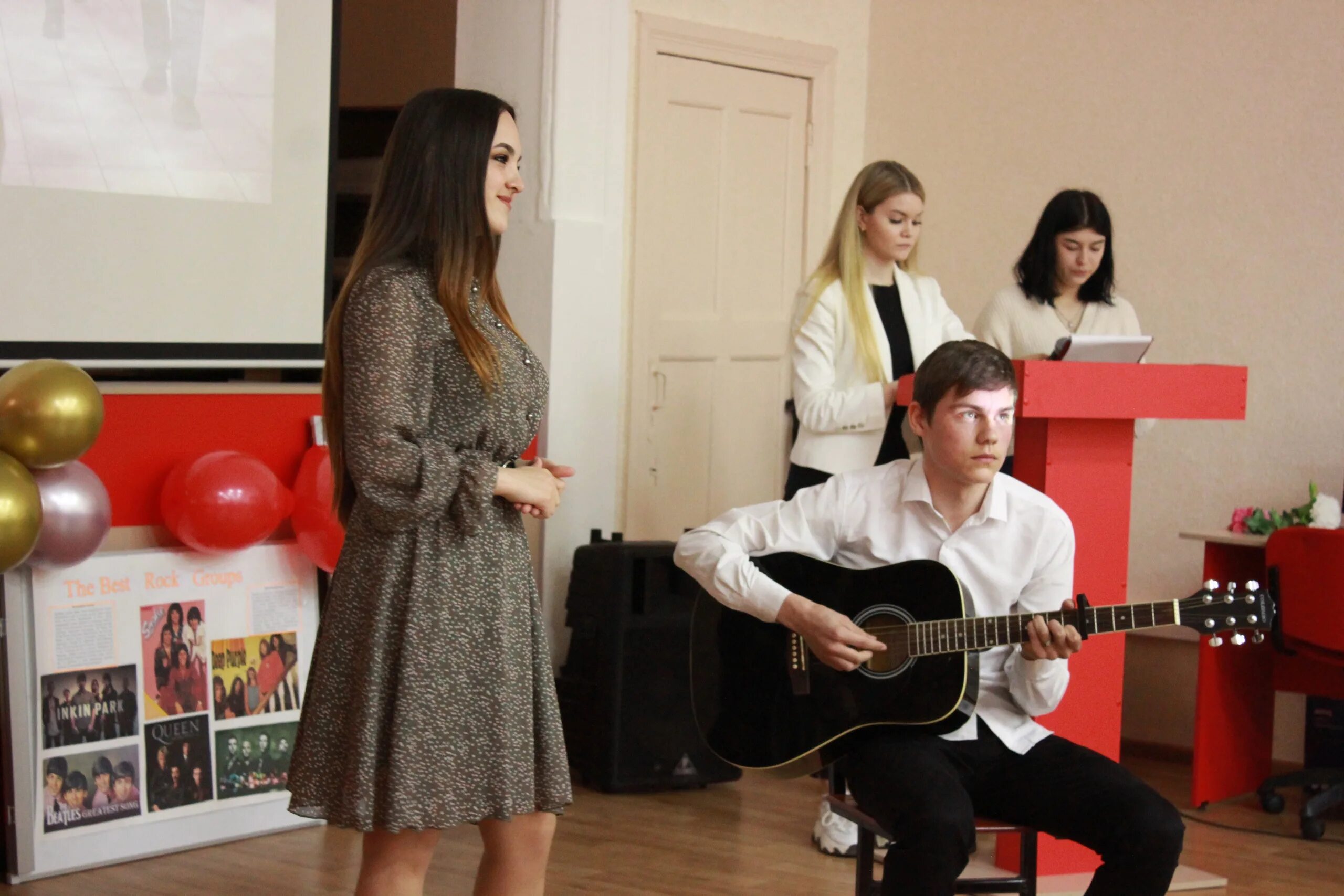 музыкальный английский. музыканты великобритании. музыкальный английский. инглиш песни. логотип музыки на английском.