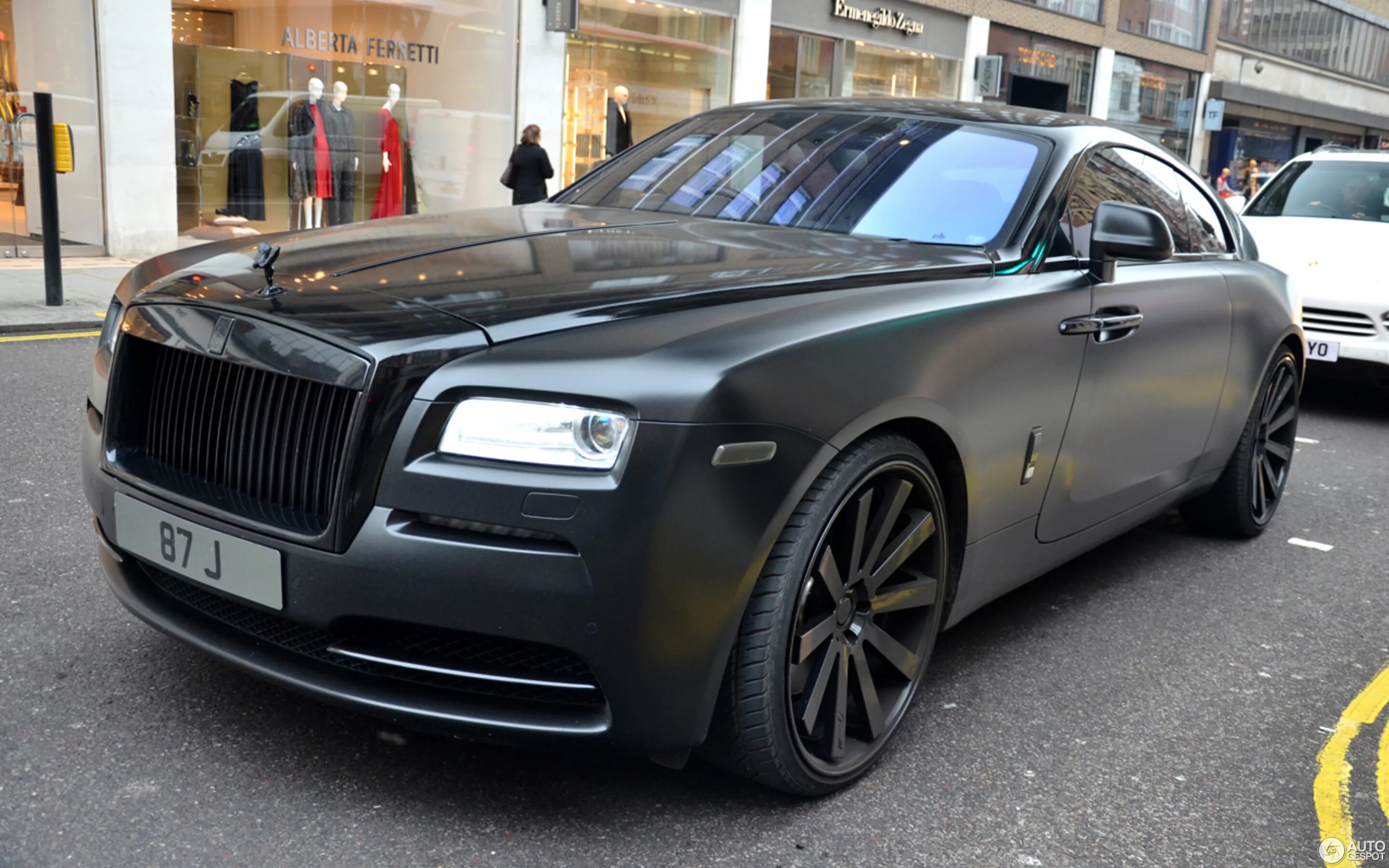 Роллс врайт. Роллс Ройс Райт. Rolls Royce Wraith. Rolls Royce Wraith r22. Rolls Royce Wraith 2017.