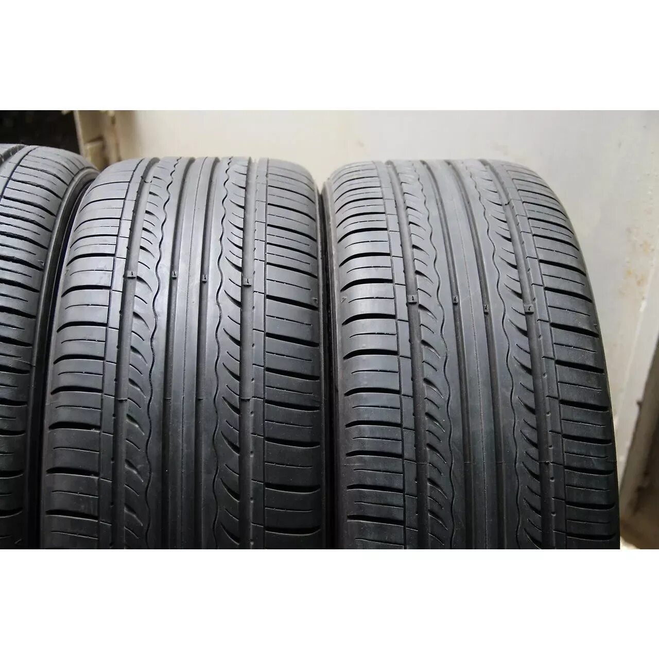 Kumho solus r17. Kumho Solus kh17. Kumho Solus kh17 185/65 r15. Kumho Solus kh17 205/55 r16. Шины Kumho Solus kh17.