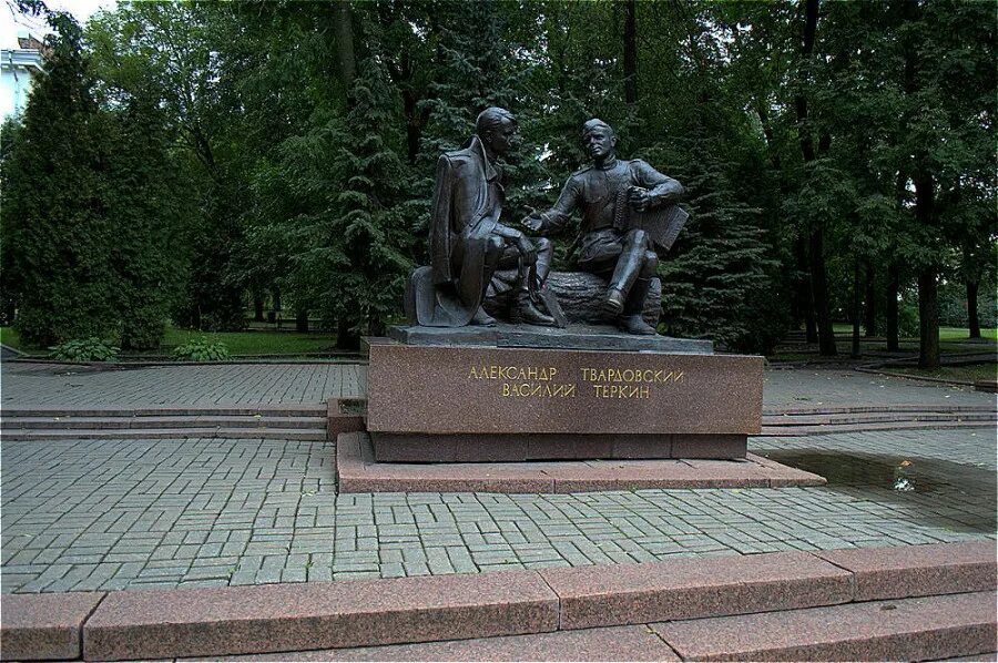 Памятник крыленко памятники смоленска. Кутузов памятник смоленск. Памятники смоленск адреса. Памятники смоленск адреса. Теркин памятник смоленск.