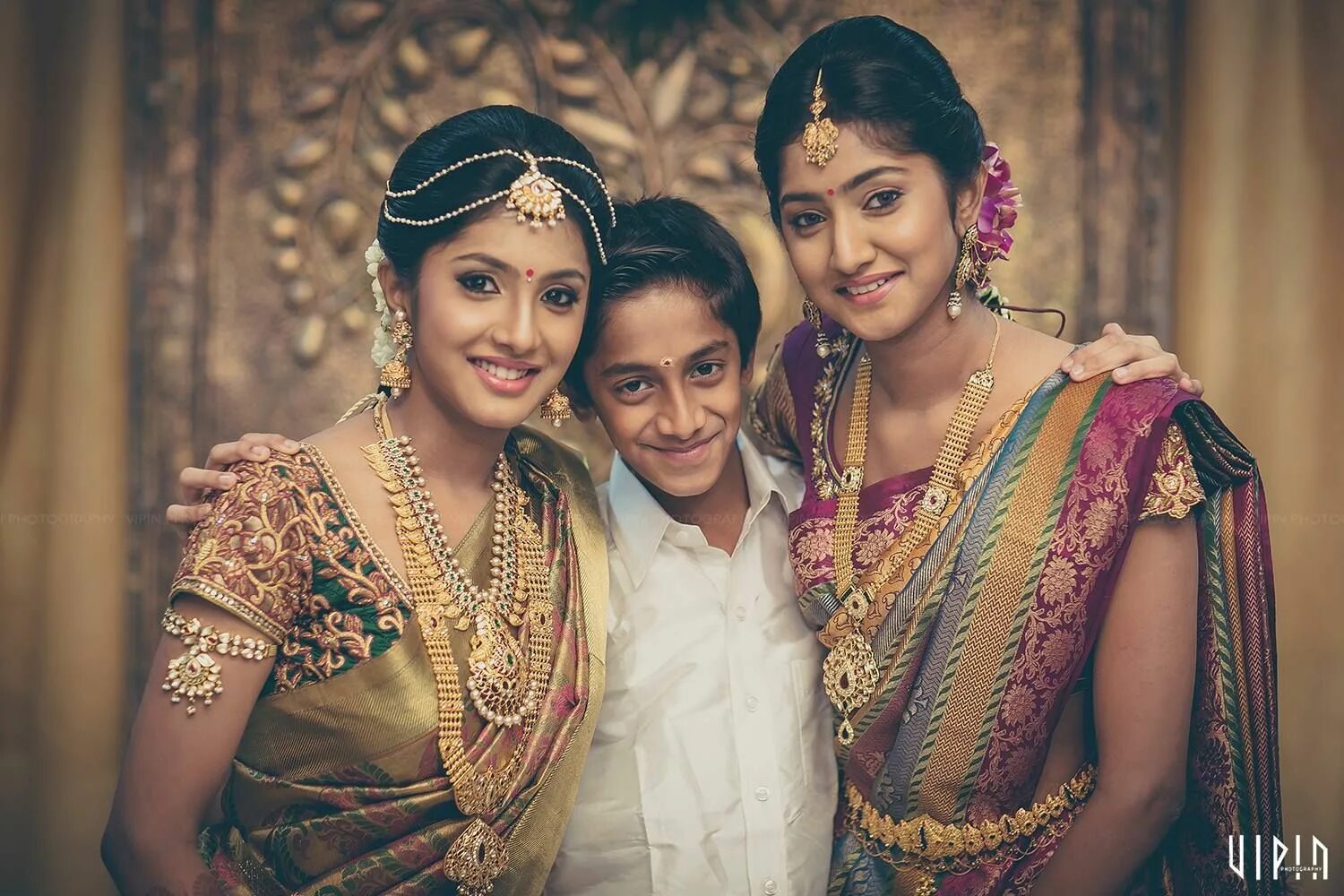 Индийский невест красавец. Молодая невеста в Индии. Indian small boy and indian women Wedding. Indian sister