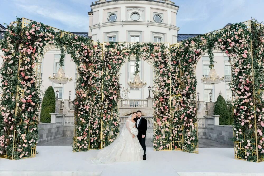 Вилла мичетти солнечногорск. Вилла микетти. Парк константиновского дворца. Вилла микетти интерьеры. Вилла микетти.